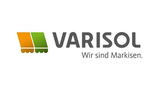 Das Logo von VARISOL zeigt links eine stilisierte grün-gelbe Markisengrafik. Der Text „VARISOL“ ist in fetten grauen Buchstaben gehalten und wird vom Slogan „Wir sind Markisen“ begleitet. Der Hintergrund ist weiß.